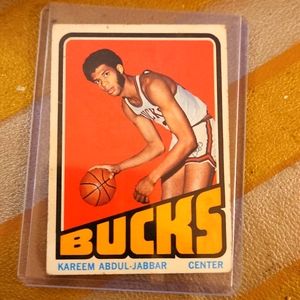 1982 vintage Topps basketball Kareem Abdul Jabar Card- rare